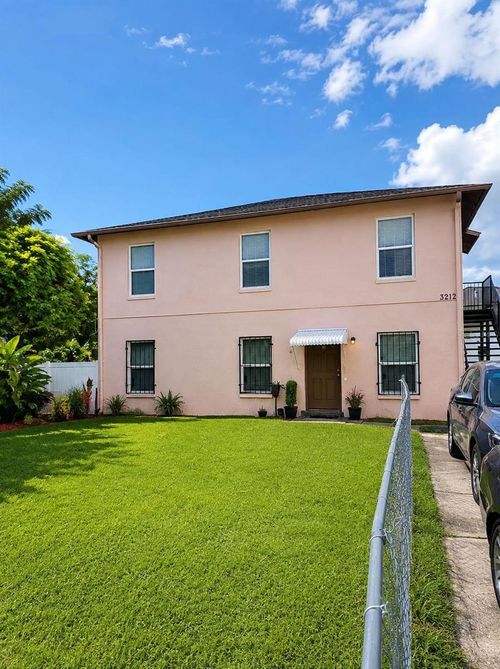 b-3212 N 50th St, TAMPA, FL, 33619-2324 | Card Image