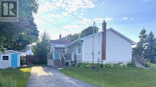 25 Fraser Rd, Gander, NL, A1V1K8 | Card Image