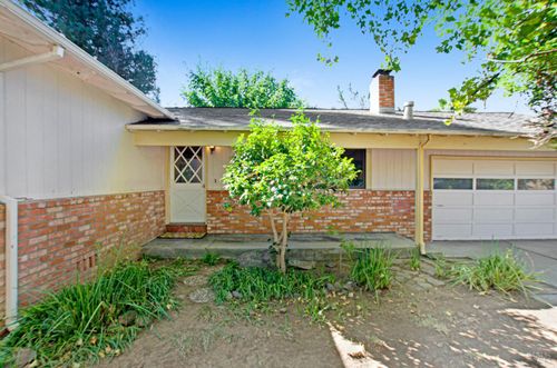 346 Lake Street, Sonoma, CA, 95476 | Card Image