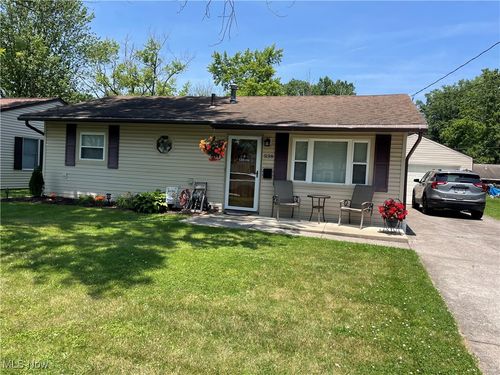 538 Stanford Ave, Elyria, OH, 44035-6639 | Card Image