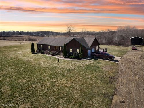 1525 Old Kyle Rd, Dorset, OH, 44032-8755 | Card Image