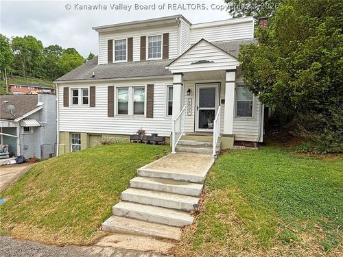 1005 Tinder Ave, Charleston, WV, 25302-2629 | Card Image