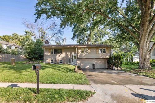 1701 Cascio Dr, Bellevue, NE, 68005-2212 | Card Image