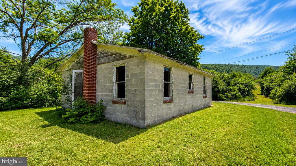 Land in MILROY 4