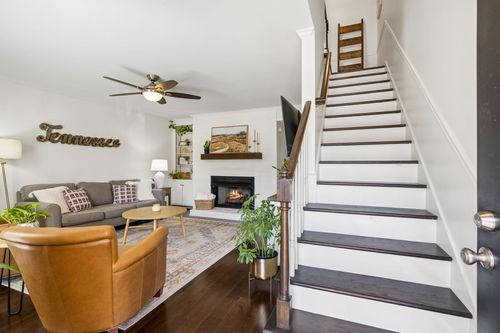 917 Brentwood Pt, Brentwood, TN, 37027-7964 | Card Image
