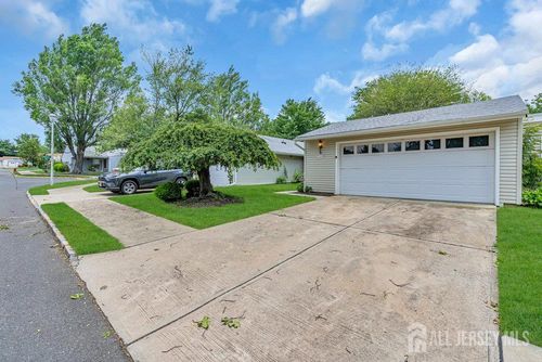 b-104 Chatham Dr, Jamesburg, NJ, 08831 | Card Image