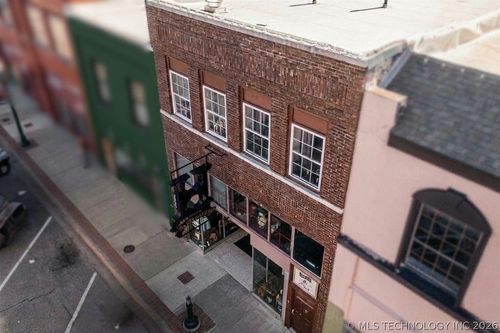 407 W Will Rogers Blvd, Claremore, OK, 74017-6820 | Card Image