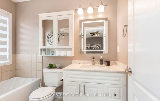 4238 Thomas Alton Blvd, House attached with 3 bedrooms, 4 bathrooms and 2 parking in Burlington ON | Image 31