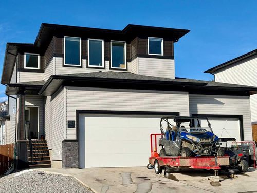 3014 225 St, Bellevue, AB, T0K0C0 | Card Image