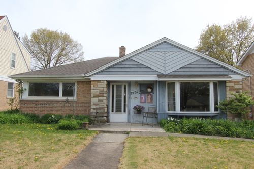 2457 Hawthorne Rd, Homewood, IL, 60430-1018 | Card Image