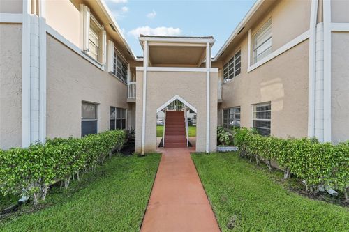 12c-10148 Twin Lakes Dr, Coral Springs, FL, 33071-5354 | Card Image