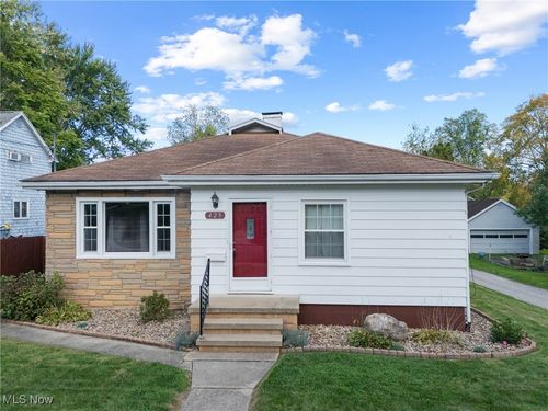429 Woodland Ave, Wooster, OH, 44691-2739 | Card Image