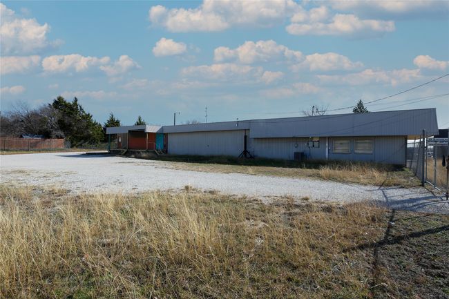 1409 E Wise St, Home with 0 bedrooms, 0 bathrooms and null parking in Bowie TX | Image 16