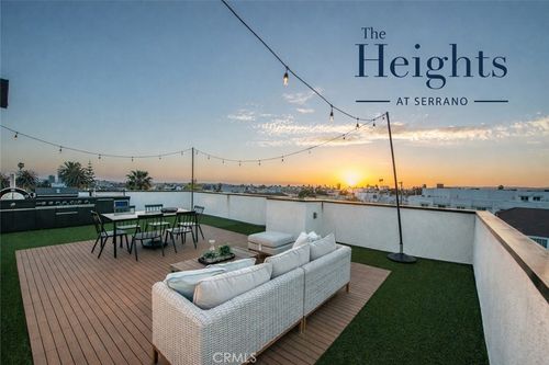 542 N Serrano Ave, Los Angeles, CA, 90004-2718 | Card Image