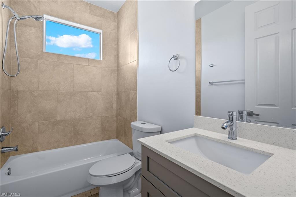 Residential in LEHIGH ACRES 4