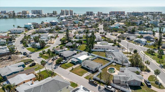 596 S Bayshore Dr, House other with 2 bedrooms, 1 bathrooms and null parking in MADEIRA BEACH FL | Image 60