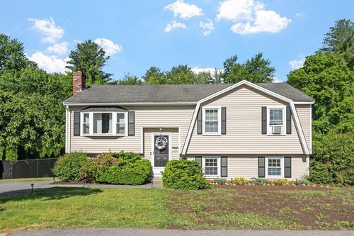 104 Freda Ln, Lowell, MA, 01854-1054 | Card Image