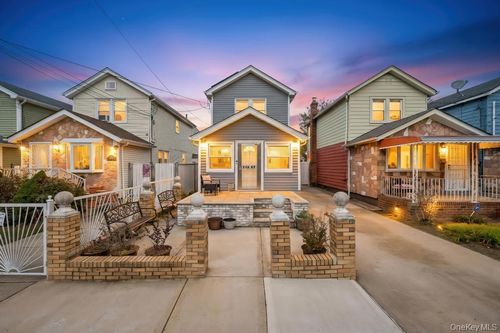 21867 110th Ave, Queens Village, NY, 11429-2516 | Card Image