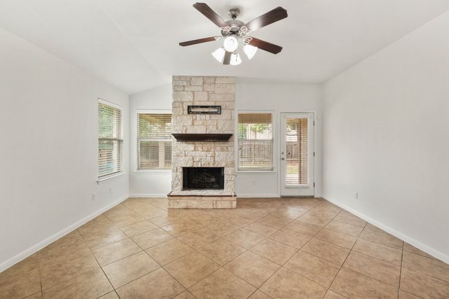 155 San Miniato St, House other with 4 bedrooms, 2 bathrooms and 3 parking in Georgetown TX | Image 12
