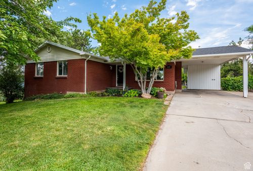 557 Oakleaf Ln, North Salt Lake, UT, 84054-3117 | Card Image