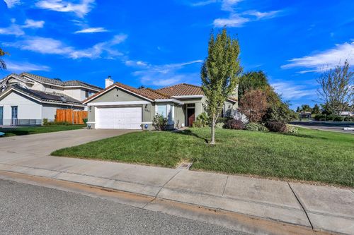 1080 Zumstein Drive, Ripon, CA, 95366 | Card Image