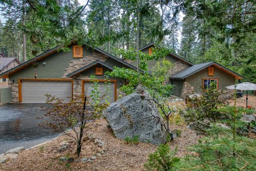 39153 Granite Ln, Shaver Lake, CA, 93664-9626 | Card Image