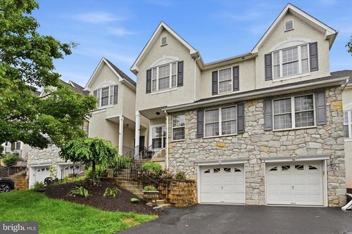 4 Lincoln Dr, DOWNINGTOWN, PA, 19335-5328 | Card Image
