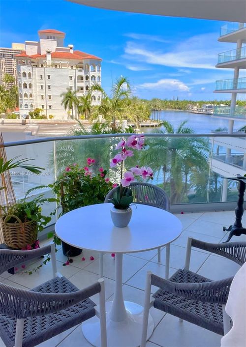 5a-19707 Turnberry Way, Aventura, FL, 33180-4833 | Card Image