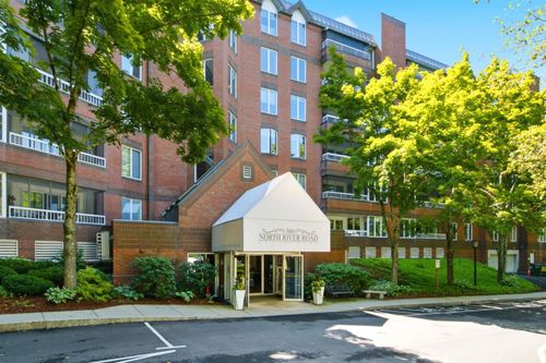 111-300 River Rd, Manchester, NH, 03104-2401 | Card Image