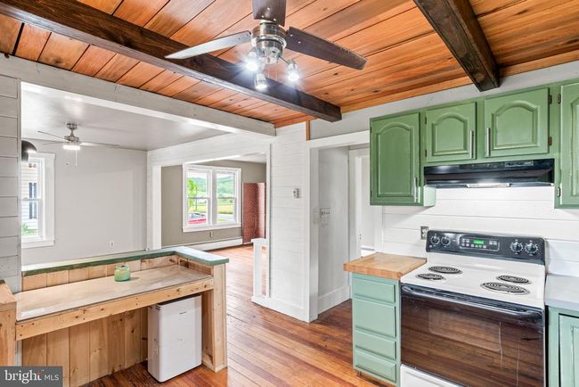 9054 William Penn Hwy, House other with 4 bedrooms, 2 bathrooms and null parking in MIFFLINTOWN PA | Image 17