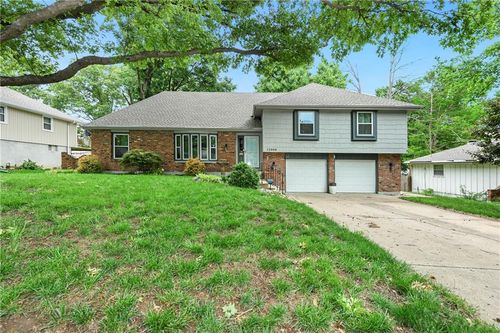 12000 E 62nd Street, Kansas City, MO, 64133 | Card Image
