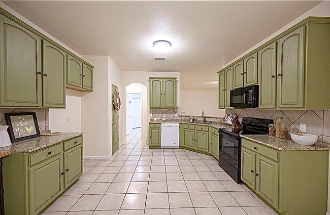 New kitchen range and mircowave | Image 8