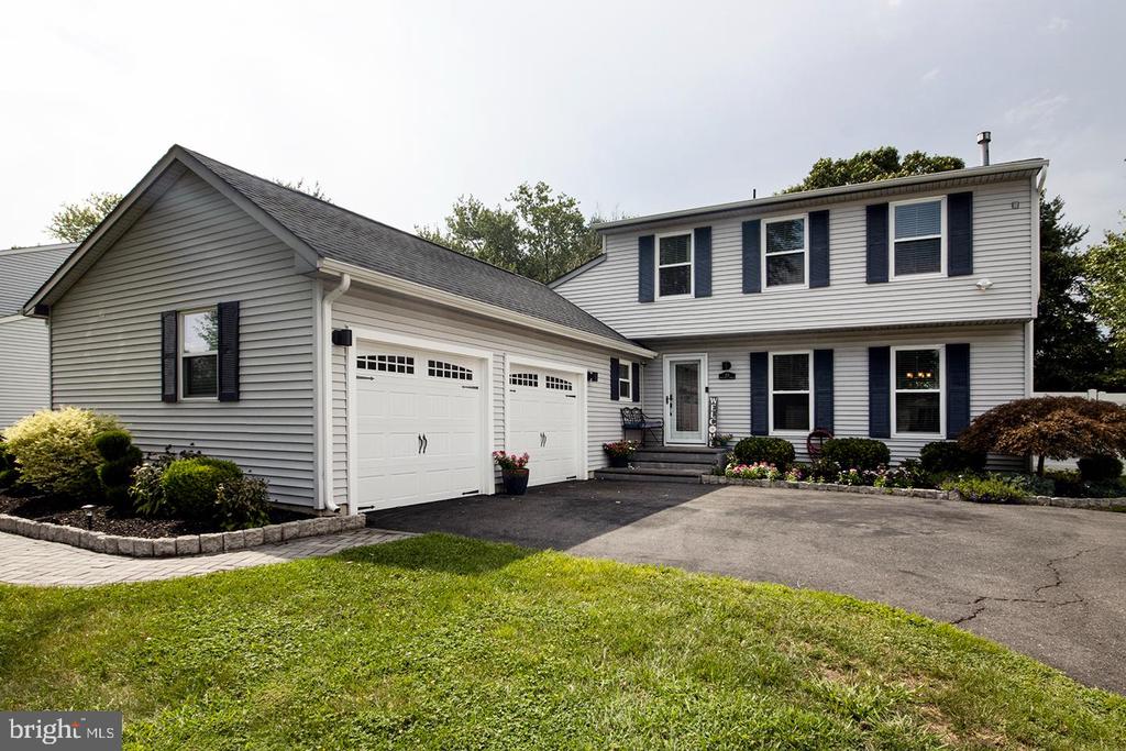 Westerly Dr, Sicklerville, NJ 08081