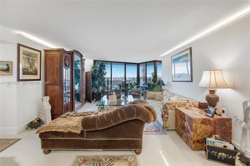 apt-1107-1000 Quayside Ter, Miami, FL, 33138-2218 | Card Image