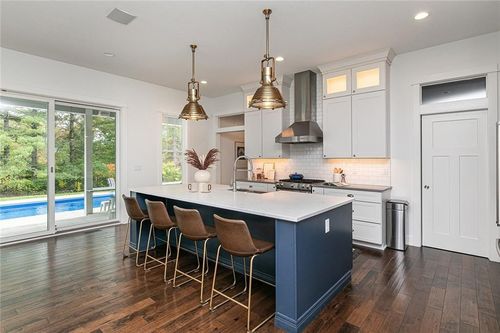 335 31st St, Des Moines, IA, 50312-4367 | Card Image