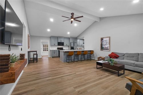 3 Garrison Ln, Bella Vista, AR, 72714-1814 | Card Image