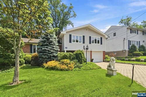 65 Hickory St, Englewood Cliffs, NJ, 07632-1538 | Card Image