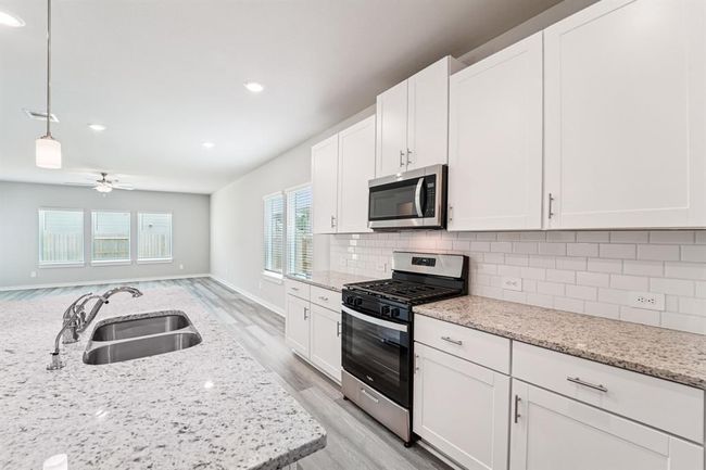 22419 Aster Way Ln, House other with 4 bedrooms, 3 bathrooms and 2 parking in New Caney TX | Image 15