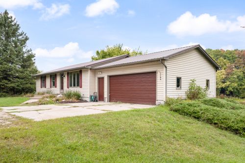 19802 S Davison Road, Green Charter Township, MI, 49307 | Card Image