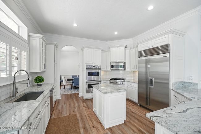 SubZero, Viking Appliances, New Counter & Backsplash | Image 10