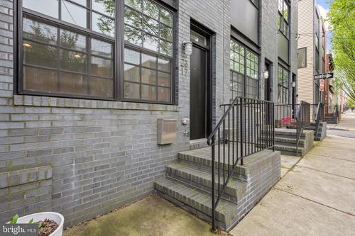 2317 E Fairmount Ave, BALTIMORE, MD, 21224-1041 | Card Image