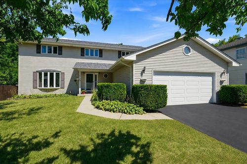 6975 Center Ave, Hanover Park, IL, 60133-3567 | Card Image