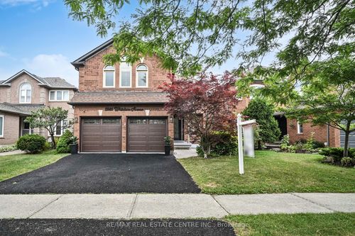 5686 Whitehorn Ave, Mississauga, ON, L5V2A9 | Card Image