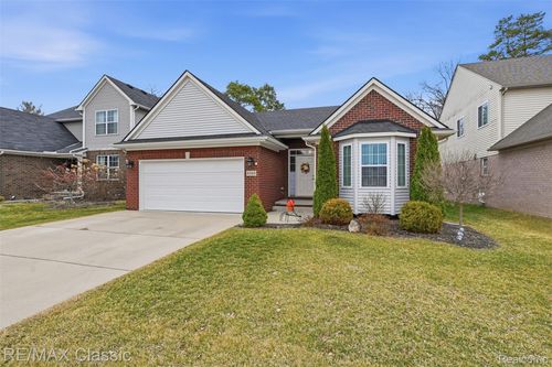 9260 Liberty Ct, Livonia, MI, 48150-3411 | Card Image