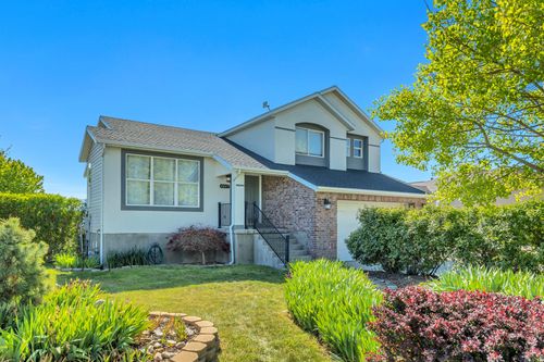 8847 Mountain Vista Dr, West Jordan, UT, 84081-2464 | Card Image