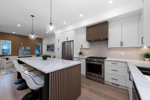 97 23 St Nw, Calgary, AB, T2N | Card Image