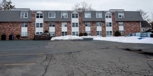 apt-11-137 Pine St, Lowell, MA, 01851-3152 | Card Image