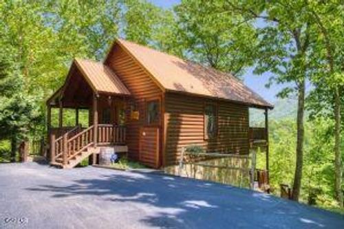 3979 Denton Ct, Sevierville, TN, 37862-8467 | Card Image