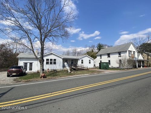 18 Arneytown Hornerstown Rd, Cream Ridge, NJ, 08514-1805 | Card Image
