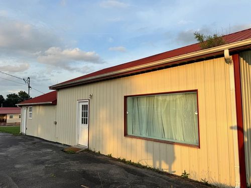 5521 S York Hwy, Grimsley, TN, 38565-5041 | Card Image